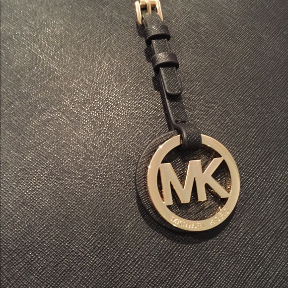 Michael Kors Leather Jet Set Tote - Picture 3 of 6